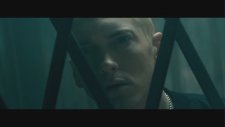 Eminem - The Monster Ft. Rihanna