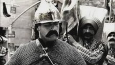 Ozan Altan - Bir Kahraman Bekliyoruz