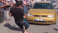 Serçe Parmağıyla 8 Otomobili Çekti