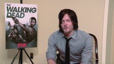 The Walking Dead Yıldızına Zombi Şakası