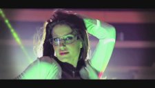 Syra Martin - The DJ Rocks The Party Ft. Zawezo