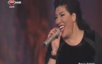 Işın Karaca - Yakar Geçerim (Canlı Performans)