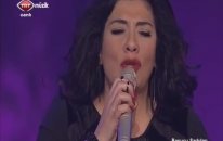 Işın Karaca - Zor Sevdiğimden (Canlı Performans)