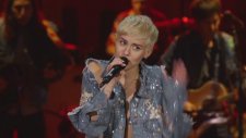 Miley Cyrus - Jolene (Dolly Parton Cover - Canlı Performans)