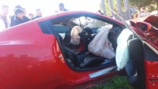 Yıldız isim Ferrari'sini parçaladı!