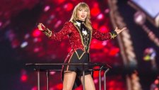 Taylor Swift - We Are Never Ever Getting Back Together (Canlı Performans)