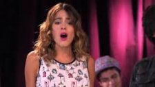 Violetta 2 - Vilu Y Los Chicos Cantan Algo Se Enciende