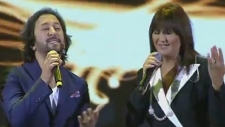 Sibel Can Ft. Fettah Can - Erkek Erkeğe (Canlı Perf. Beyaz Show)