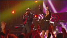 Christina Aguilera - Feel This Moment Lıve (Ft Pitbull) At Btv