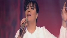 Işın Karaca - Kar Beyaz (Canlı Performans)