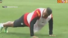 Drogba ve Chedjou'nun Antrenmanda Pas Oyunu