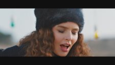 Nil Karaibrahimgil - Kanatlarım Var Ruhumda