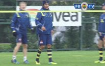 Alves ve Kuyt Sevinç