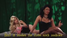 Shakira Ve Rihanna Klip İle Dalga Geçmek