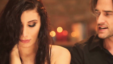 İrem Derici - Bir Miyiz?