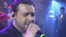 Yaşar - Kör Bıçak (Beyaz Show - Canlı)
