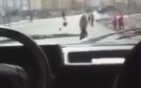 Kızına Araba Sürmeyi Öğreten Babanın Çilesi
