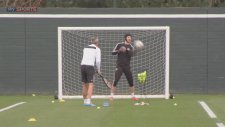 Petr Cech nasıl olunur? İşte ilginç antrenman...
