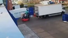 Beceriksiz Forklift Operatörü