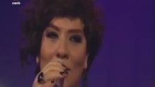 Niran Ünsal & Işın Karaca - Vazgeçtim (Canlı Performans)