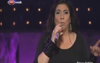 Işın Karaca & Ece Seçkin - Bambaşka Biri (Canlı Performans)