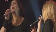 Işın Karaca & Ece Seçkin - Mavi Mavi (Canlı Performans)