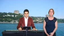 Genç Piyanist Ve Türk Sanat Müziği Unutulmaz Kalbe Dolan O İlk Bakış Çeşitli Piyano Senfonisi Sanatı