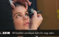 O bir ilk; Blackbuster Eyeliner!