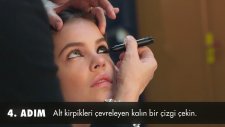 O bir ilk; Blackbuster Eyeliner!