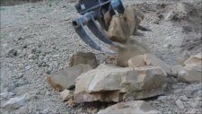 Mini Ekskavatör Kubota Tırmık Ataşmanı ile Taş ve Kaya Ayırmak