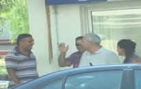 Yaşlı Adam Sokaktaki Kıza Sarkıntılık Yaparsa - Şaka Geliyorum Demez