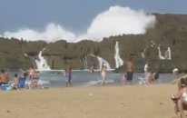 Dev Dalgalar'dan Korunan Sahil