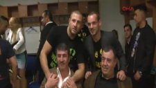 Sneijder, Sivas Maçı Yerine Kick Boks İzledi...