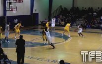 6'3 Michael Craig With One Of The Sıckest Game Dunks Ever On Two 7 Footers!