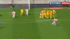 Devlerin Gözdesinden Müthiş Bir Gol!