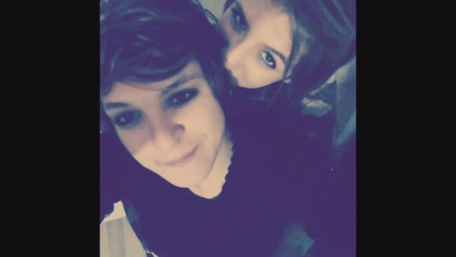 Nefes Ebru Özkan &amp; Melis <b>Doğan ( Şeker</b> Yapışmış Sanki Diline ) | İzlesene. ... - nefes-ebru-ozkan-melis-dogan-seker-yapismis-sanki-diline_7344872-63960_640x360