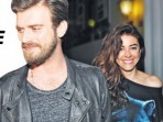 Kıvanç Tatlıtuğ Sevgilisiyle Şarkılar Söyledi - Cumartesi Sürprizi