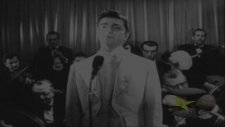 Zeki Müren ... Sen Hep Beni Mazideki Halimle Tanırsın