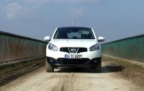 Nissan Qashqai 1.6 CVT benzinli test sürüşü - yorum - inceleme // ototest.tv