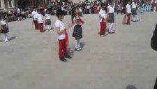 23 Nisan Gösterisi ( Ateş Böceği)