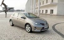 Yeni Toyota Auris Türkiye test sürüşü - yorum - sürüş izlenimi // ototest.tv