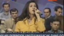Nazlı Öksüz - Değmen Benim Gamlı Yaslı Gönlüme