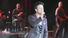 Tarkan - Aşk Gitti Bizden - Acımayacak - Kır Zincirlerini (Canlı Performans)