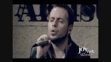 Emre Aydın - Afilli Yalnızlık (Akustik Canlı Performans)