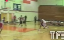 Sixth-Man of the Year Jamal Crawford POSTERIZES Defender