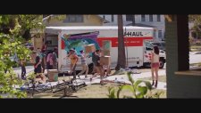 Kötü Komşular - Neighbours Fragman