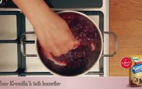 Pınar Kremilla’lı Meyveli İrmik Tatlısı