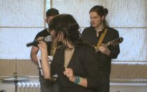 Aylin | The Lucky Charms - Mecnunum Leyla'mı Gördüm (Canlı Performans)