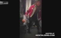 Zenci Kadın Fena Dayak Atıyor