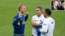 Dirk Kuyt ve Ersun Yanal'ın Şampiyonluk Dansı